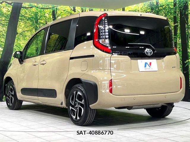 Toyota SIENTA 2024-09 8884347-17