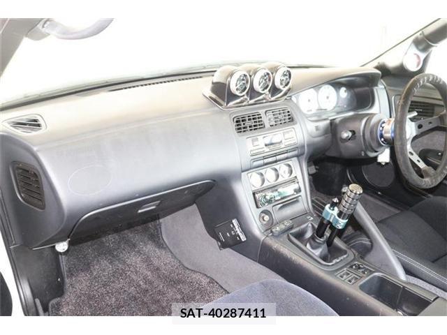 Nissan SILVIA 1996-01 8210215-6