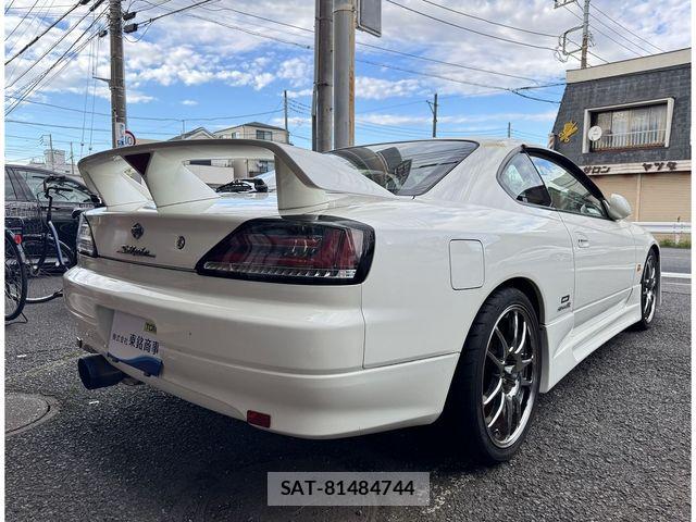 Nissan SILVIA 1999-02 8884356-2