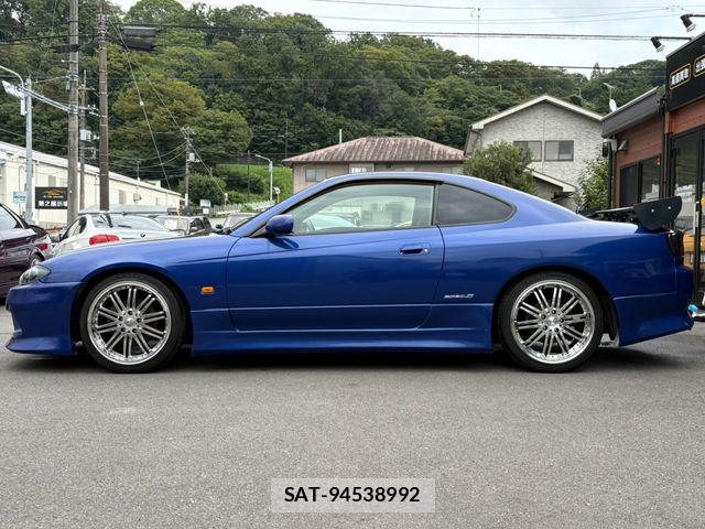 Nissan SILVIA 2000-12 8884355-4