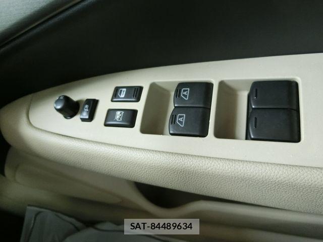 Nissan SKYLINE 2010-04 1217961-21