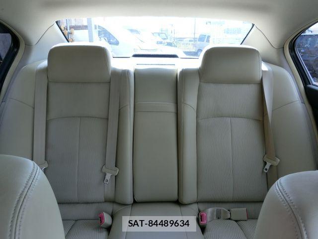 Nissan SKYLINE 2010-04 1217961-24