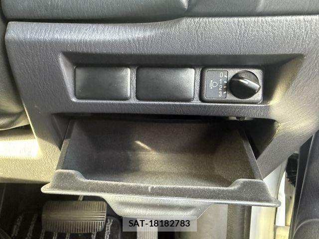 Nissan SKYLINE 2000-06 3387411-27