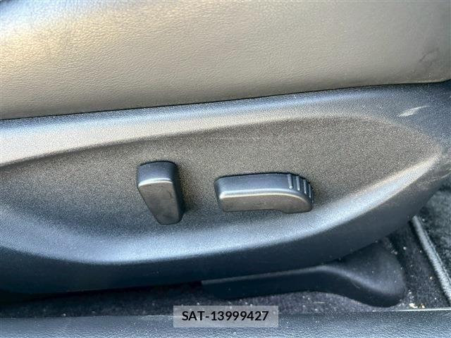 Nissan SKYLINE 2016-08 3683606-14