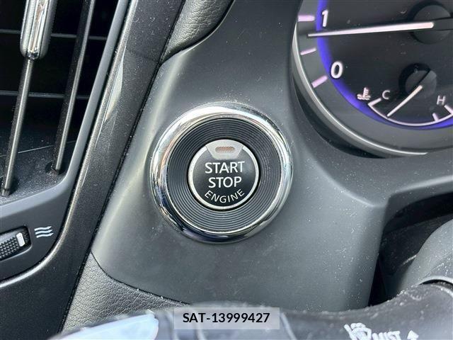Nissan SKYLINE 2016-08 3683606-15