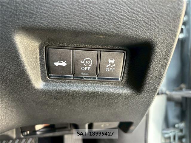 Nissan SKYLINE 2016-08 3683606-16