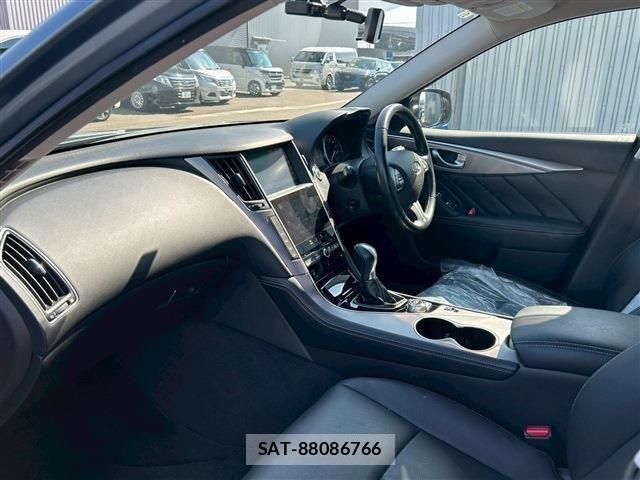Nissan SKYLINE 2015-02 6018796-11