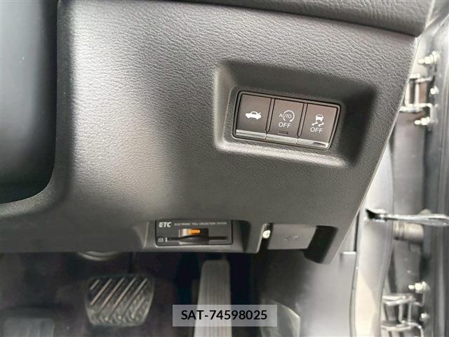 Nissan SKYLINE 2015-07 6018798-15