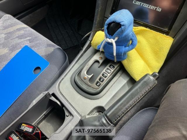 Nissan SKYLINE 1998-09 6614865-13