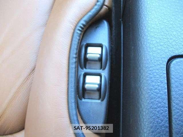 Nissan SKYLINE 2005-05 6614869-18