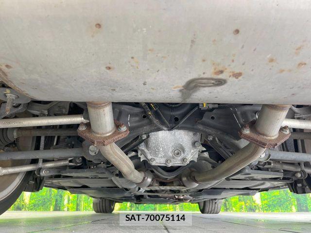 Nissan SKYLINE 2018-08 6817296-18