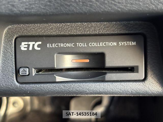Nissan SKYLINE 2015-08 7021608-11
