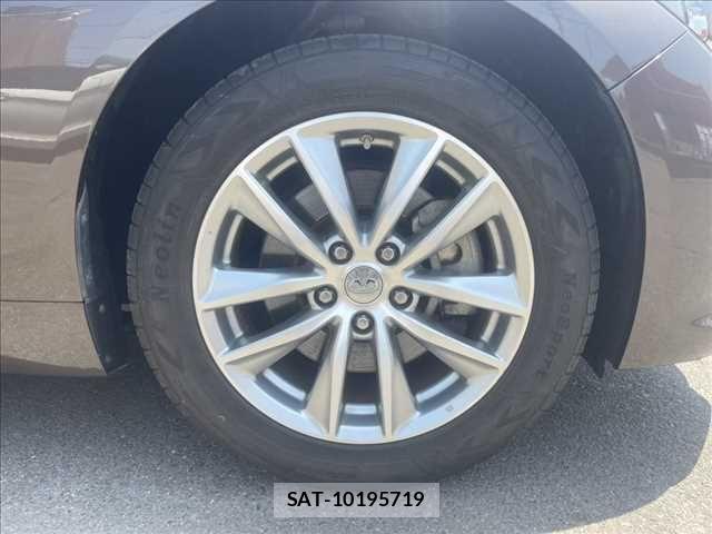 Nissan SKYLINE 2014-12 7060748-15