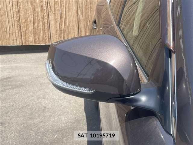 Nissan SKYLINE 2014-12 7060748-28