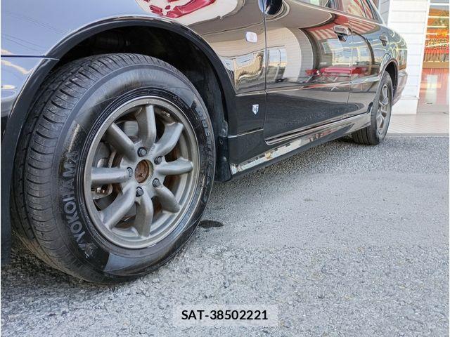 Nissan SKYLINE 2001-01 7225138-5