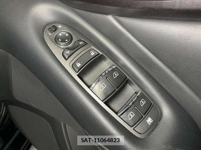 Nissan SKYLINE 2017-03 7272330-13