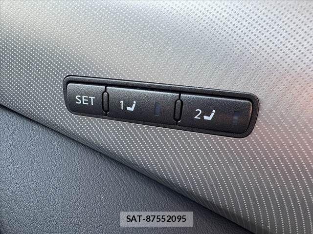 Nissan SKYLINE 2022-03 7330125-20