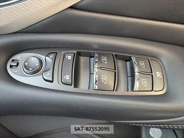 Nissan SKYLINE 2022-03 7330125-21