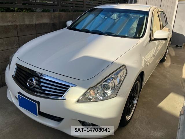 Nissan SKYLINE 2011-09 7330133-1