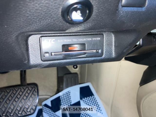 Nissan SKYLINE 2011-09 7330133-23
