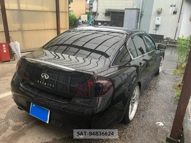 Nissan SKYLINE 2010-08 7359874-2