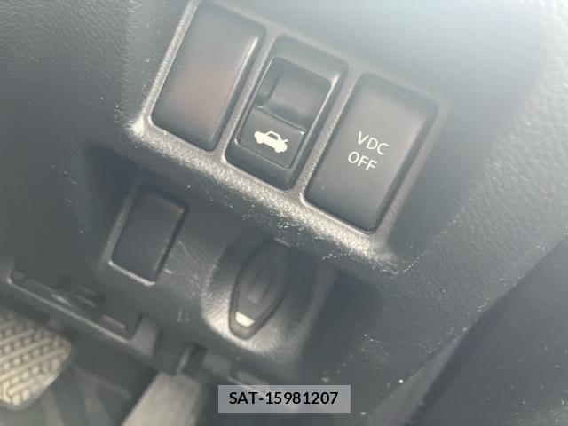 Nissan SKYLINE 2006-12 7457841-19