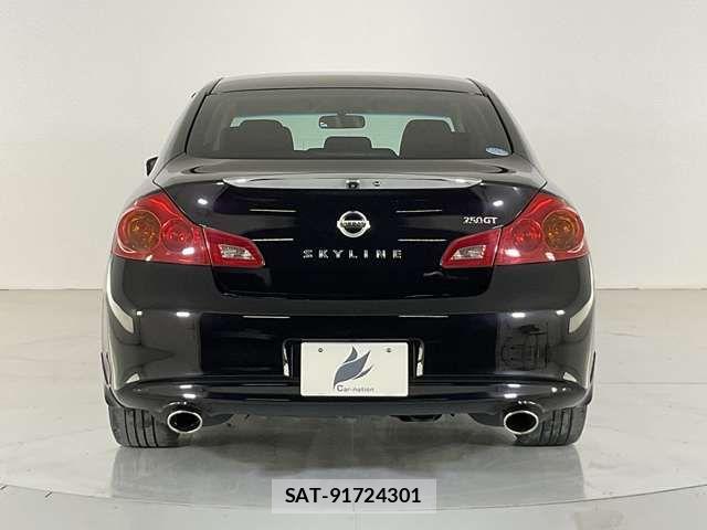 Nissan SKYLINE 2013-04 7457839-4