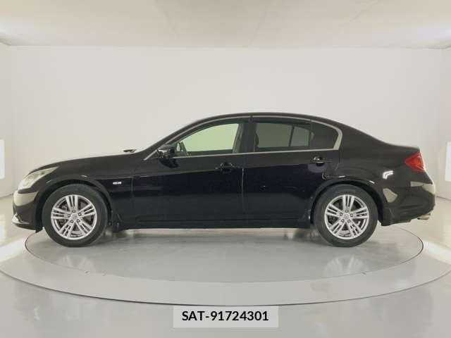 Nissan SKYLINE 2013-04 7457839-2