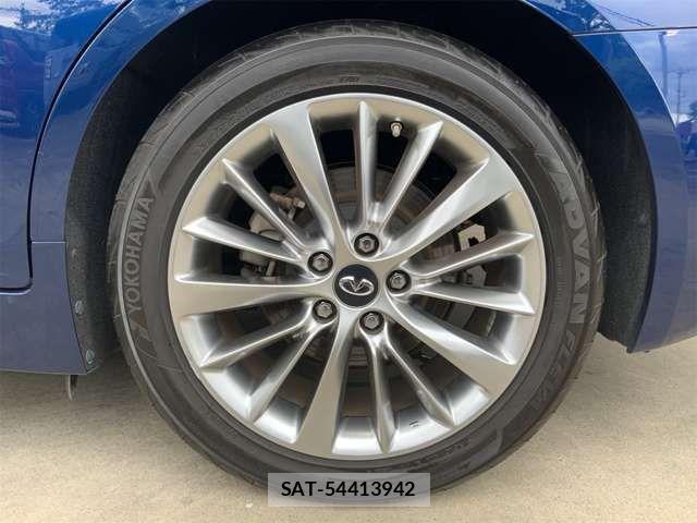 Nissan SKYLINE 2018-09 7620124-19