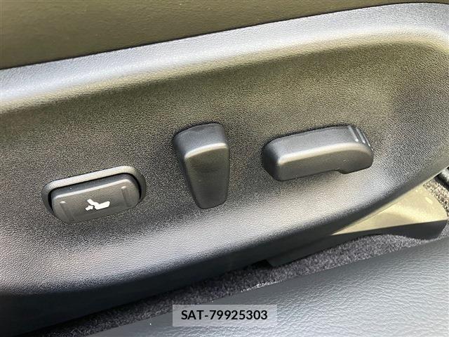 Nissan SKYLINE 2025-02 7879468-24