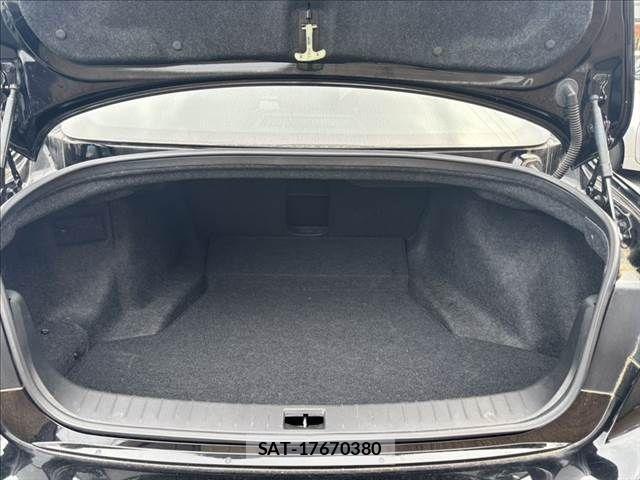 Nissan SKYLINE 2015-04 8038292-9