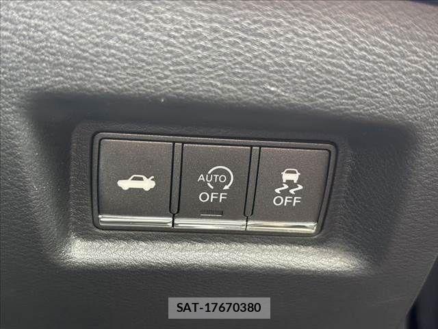 Nissan SKYLINE 2015-04 8038292-6