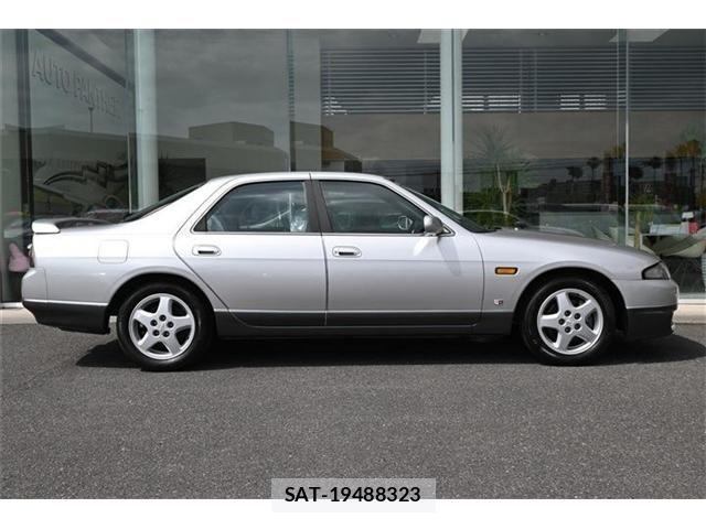 Nissan SKYLINE 1995-05 8101907-5