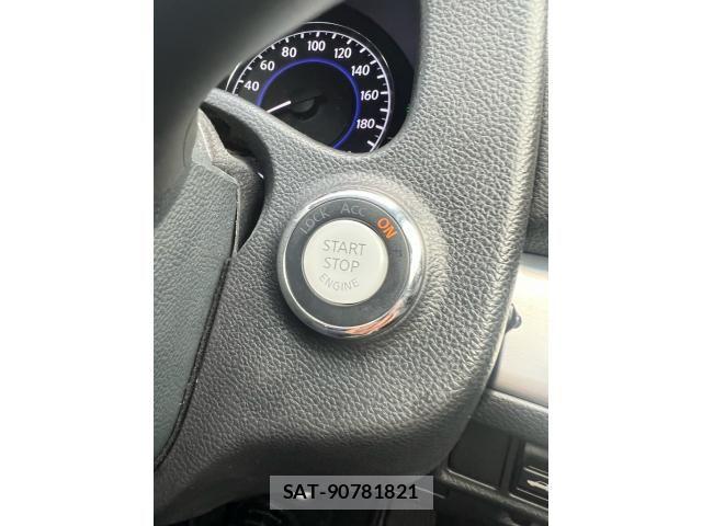 Nissan SKYLINE 2011-08 8101913-14