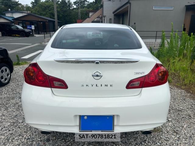 Nissan SKYLINE 2011-08 8101913-2