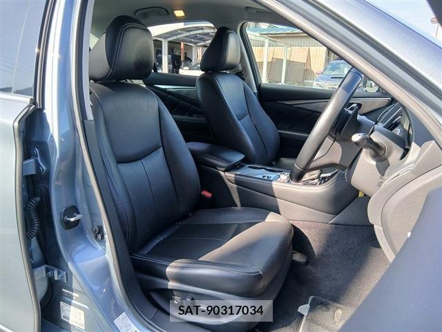 Nissan SKYLINE 2019-05 8101910-13