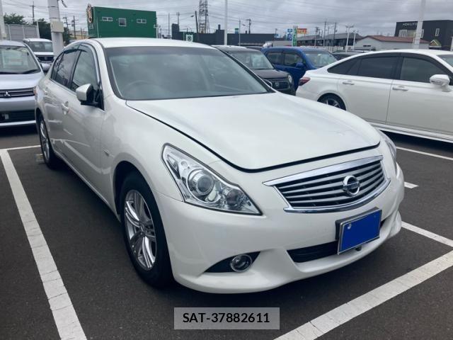 Nissan SKYLINE 2011-02 8101916-1