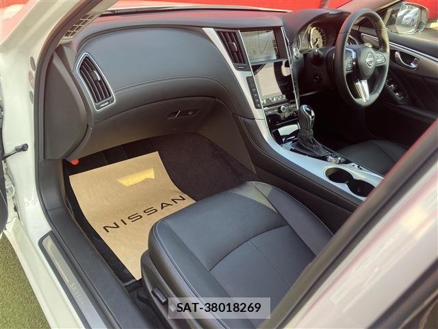 Nissan SKYLINE 2023-10 8146698-12