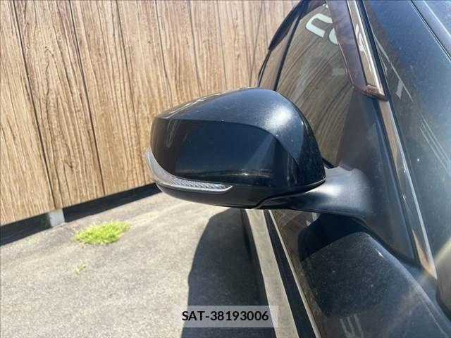 Nissan SKYLINE 2015-06 8210223-25