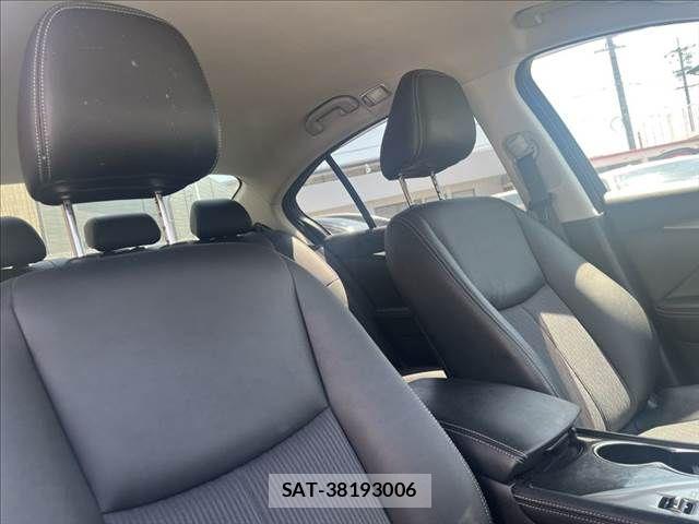 Nissan SKYLINE 2015-06 8210223-6