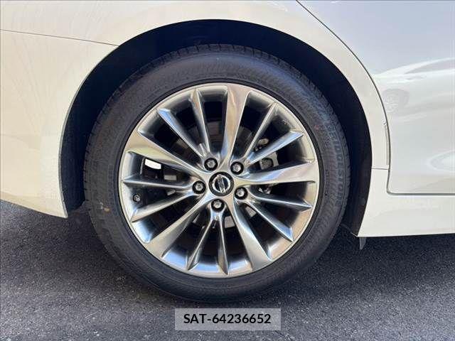 Nissan SKYLINE 2020-01 8210222-28