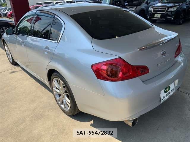 Nissan SKYLINE 2012-09 8210224-8