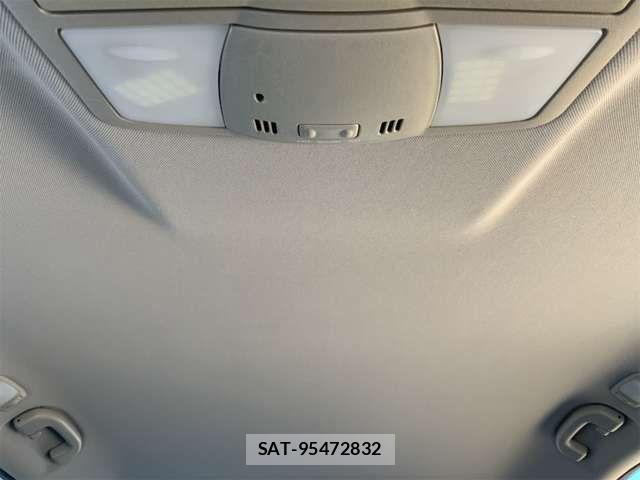 Nissan SKYLINE 2012-09 8210224-11
