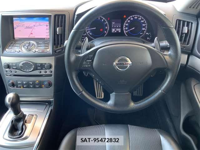 Nissan SKYLINE 2012-09 8210224-14