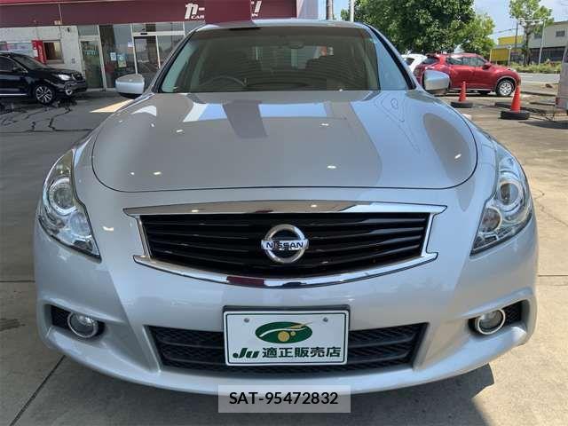 Nissan SKYLINE 2012-09 8210224-3