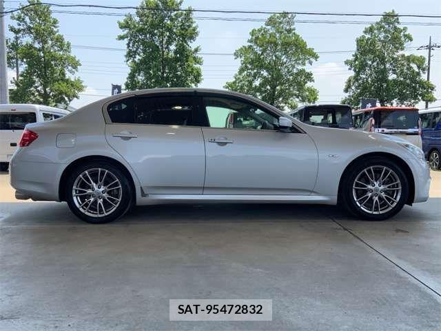 Nissan SKYLINE 2012-09 8210224-5