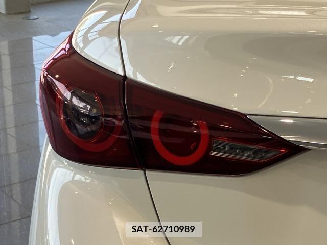 Nissan SKYLINE 2022-04 8210220-23