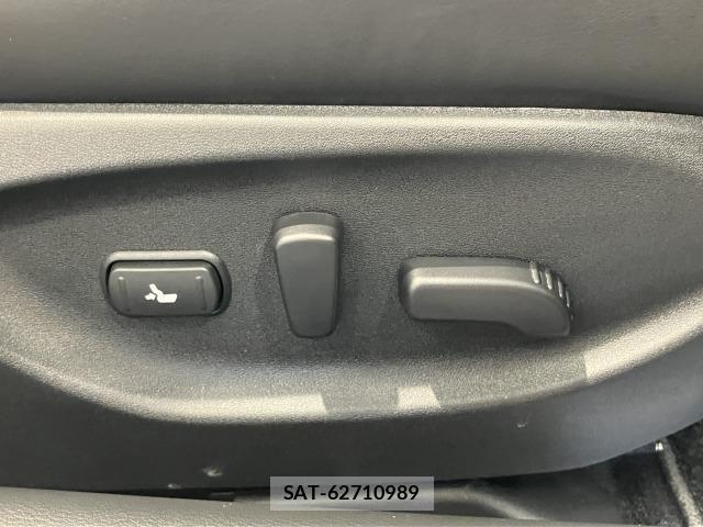 Nissan SKYLINE 2022-04 8210220-28