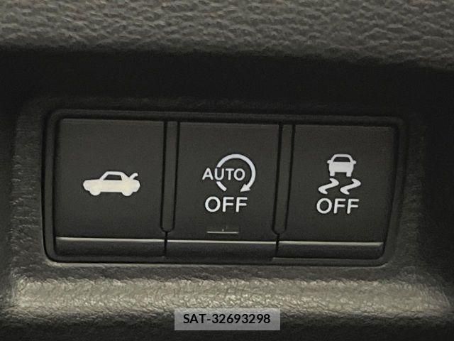 Nissan SKYLINE 2017-07 8231776-5