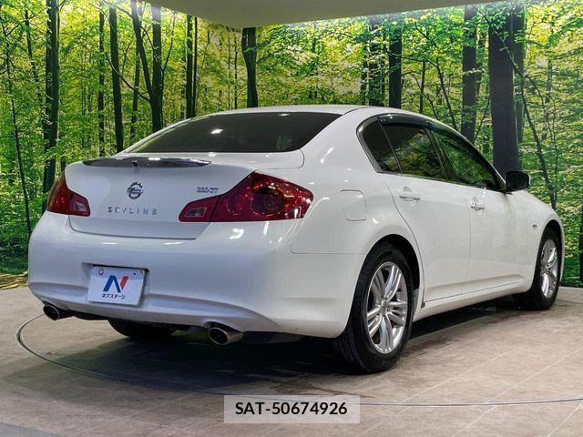 Nissan SKYLINE 2011-05 8246705-16